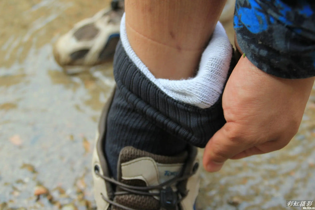 Waterproof Outdoor Socks – Warm & Breathable Winter Hiking Socks