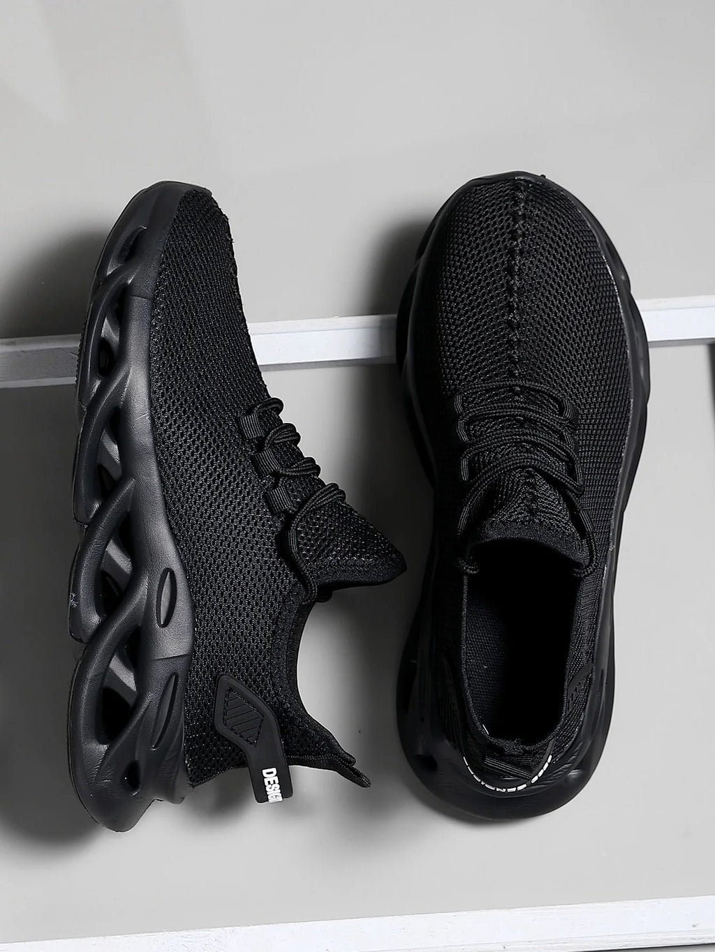 Men & Women Sports Running Shoes – Breathable Casual Sneakers