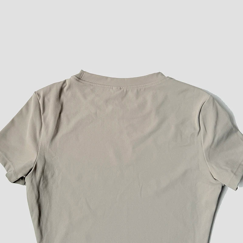 Women’s Seamless Yoga Set – Short Sleeve Crop Top & High-Waist Gym Shorts