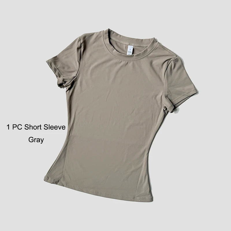 Women’s Seamless Yoga Set – Short Sleeve Crop Top & High-Waist Gym Shorts