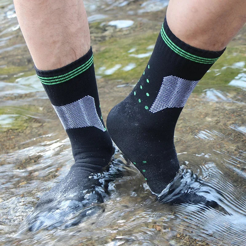 Waterproof Outdoor Socks – Warm & Breathable Winter Hiking Socks
