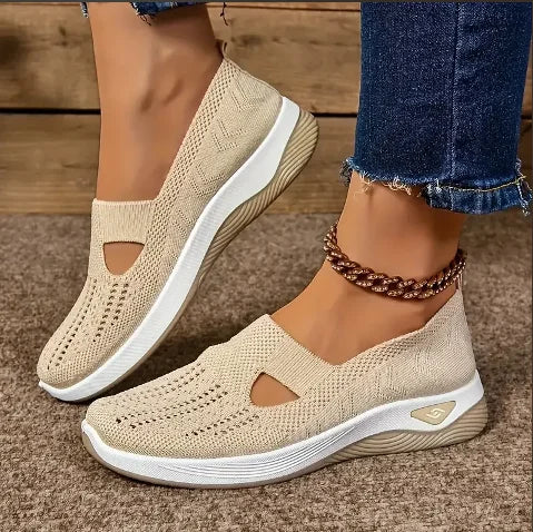 Women’s Solid Color Breathable Sneakers – Low-Top Casual Shoes