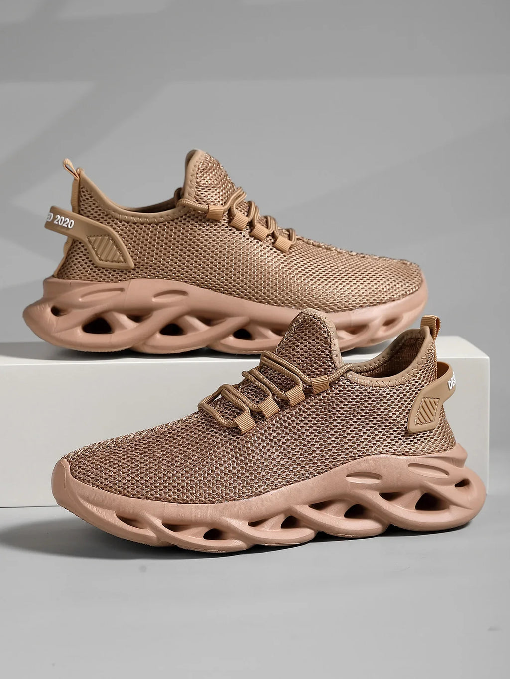 Men’s Casual Breathable Sneakers – Lightweight Running & Walking Shoes