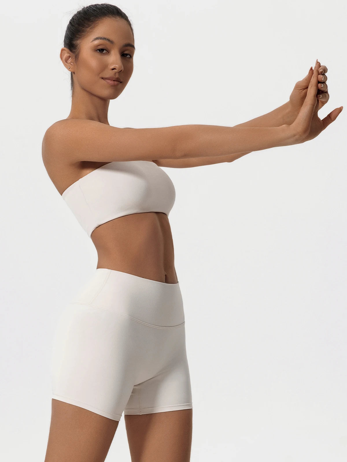 Two-Piece Women’s Fitness Set – Strapless Sports Bra & Gym Crop Top