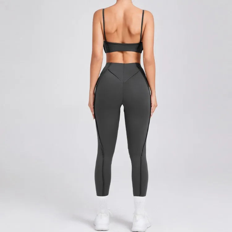 Seamless Yoga Set – High-Waist Leggings & Backless Sports Bra