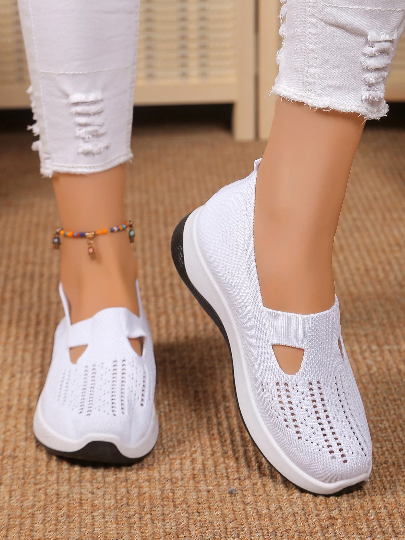 Women’s Solid Color Breathable Sneakers – Low-Top Casual Shoes