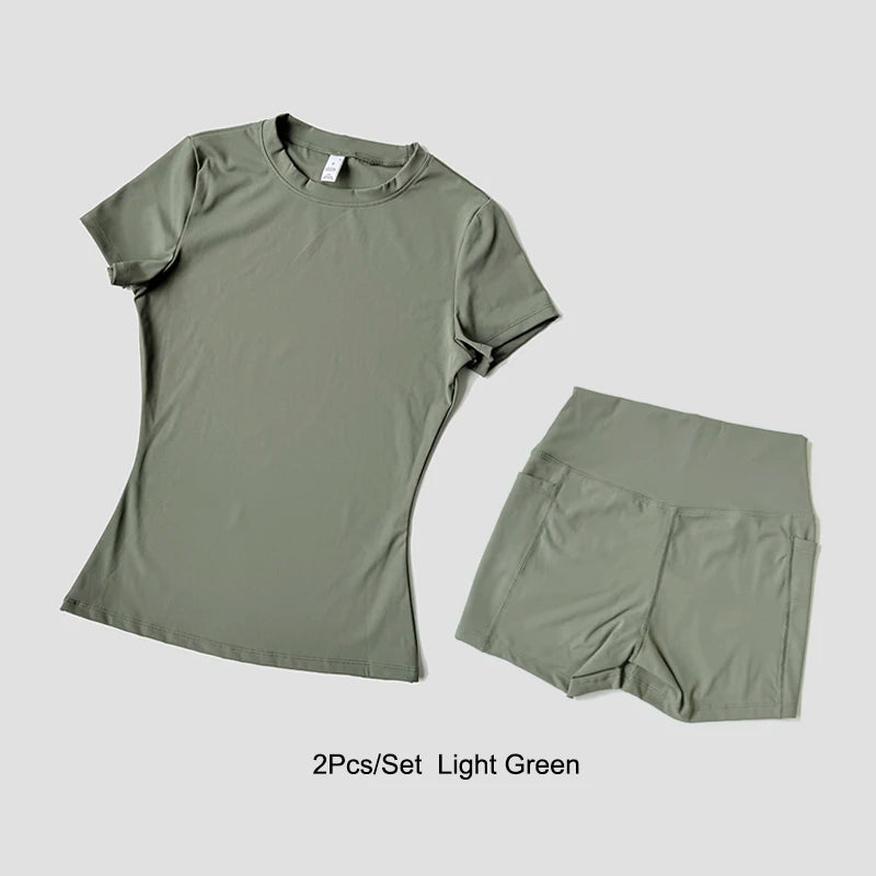 Women’s Seamless Yoga Set – Short Sleeve Crop Top & High-Waist Gym Shorts