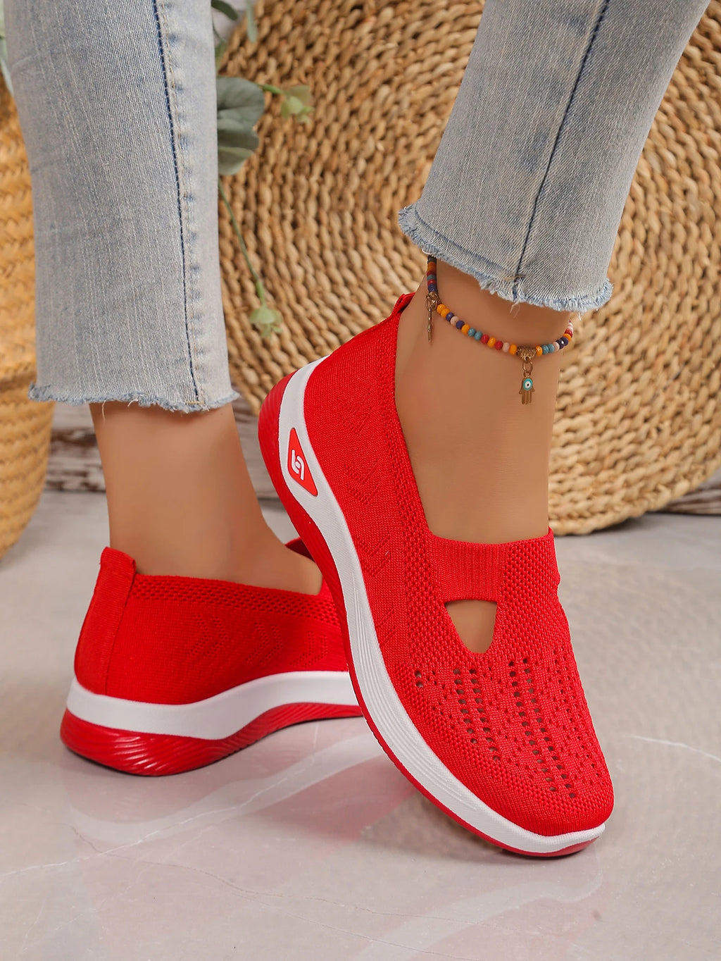 Women’s Solid Color Breathable Sneakers – Low-Top Casual Shoes