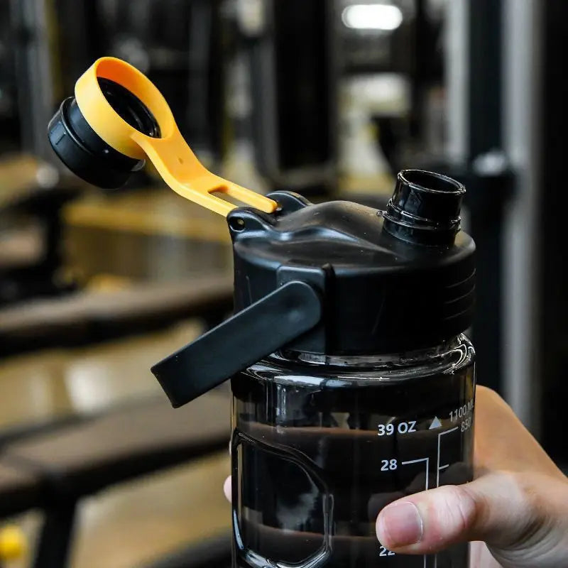 USQI Large Capacity Sports Water Bottle – Leak-Proof with Straw & Time Marker