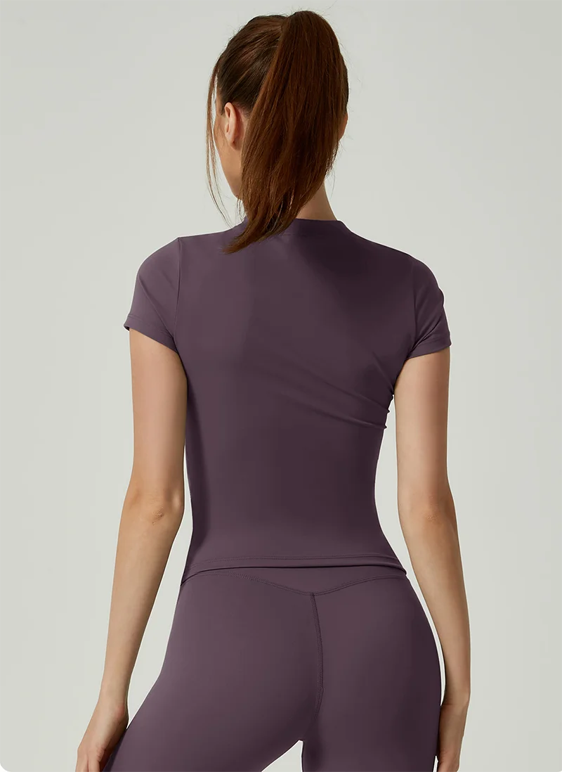 Women’s Seamless Yoga Set – Short Sleeve Crop Top & High-Waist Gym Shorts
